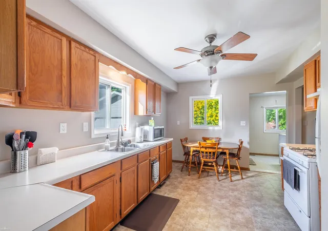 Photo 3 of Single family home for sale at 603 S Adam St, Saginaw, MI 48604 | MLS# 5050223634 | Listing updated on 2026-10-20