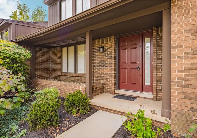 Photo 2 of Condo for sale at 4066 Chablis St, West Bloomfield, MI 48323 | MLS# 20261079751 | Listing updated on 2026-10-08
