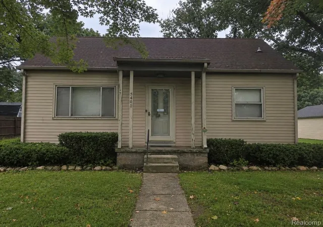 Photo 1 of Sale Pending at 511 Cairns St, Tecumseh, MI 49286 | MLS# 20261079759 | Listing updated on 2026-10-16