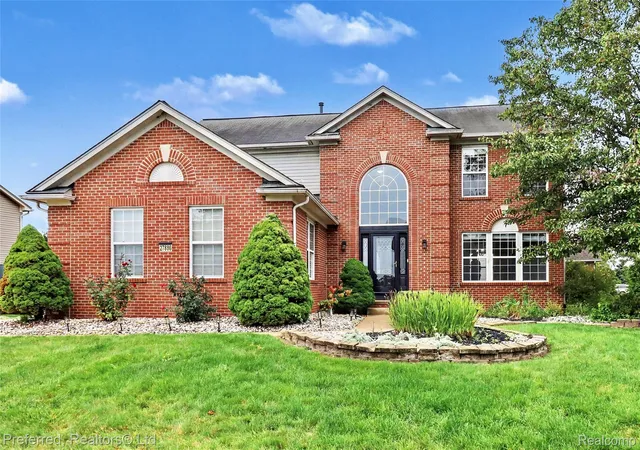 Photo 2 of Single family home for sale at 27886 Bluebird Dr, Flat Rock, MI 48134 | MLS# 20261079774 | Listing updated on 2026-10-05