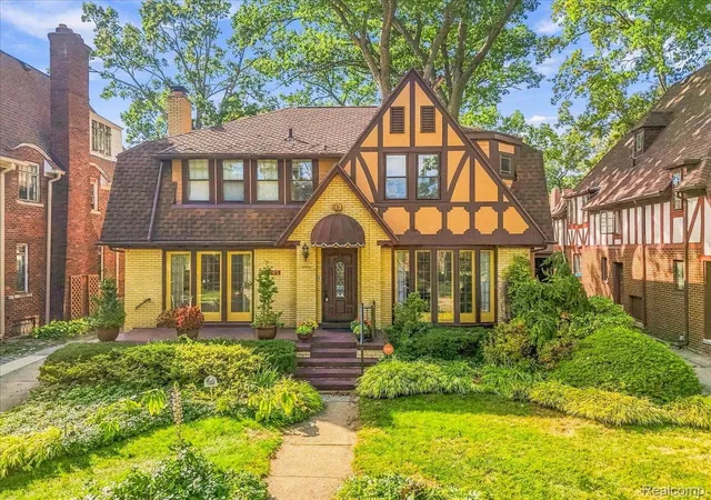 Photo 1 of Single family home for sale at 18265 Parkside St, Detroit, MI 48221 | MLS# 20261079776 | Listing updated on 2026-10-09