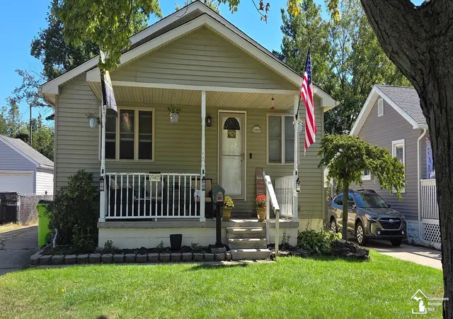 Photo 1 of Single family home for sale at 29405 Van Riper St, Flat Rock, MI 48134 | MLS# 57050223656 | Listing updated on 2026-10-08