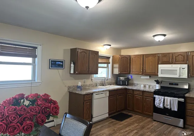 Photo 2 of Single family home for sale at 29405 Van Riper St, Flat Rock, MI 48134 | MLS# 57050223656 | Listing updated on 2026-10-08