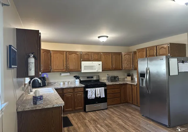 Photo 3 of Single family home for sale at 29405 Van Riper St, Flat Rock, MI 48134 | MLS# 57050223656 | Listing updated on 2026-10-08