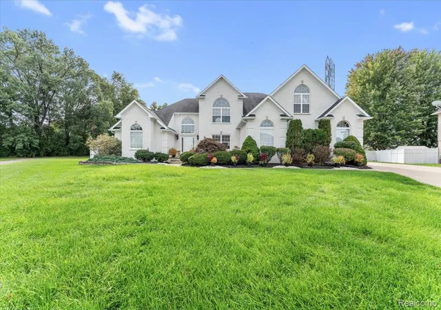 Photo 1 of Single family home for sale at 27063 Red Fox Trl, Flat Rock, MI 48134 | MLS# 20261079808 | Listing updated on 2026-10-08