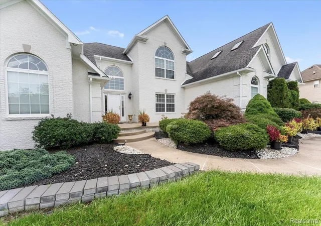 Photo 2 of Single family home for sale at 27063 Red Fox Trl, Flat Rock, MI 48134 | MLS# 20261079808 | Listing updated on 2026-10-08