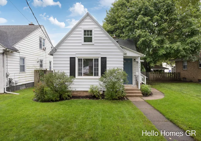 Photo 1 of Sale Pending at 223 Leyden Ave Sw, Grand Rapids, MI 49504 | MLS# 65026052532 | Listing updated on 2026-10-06