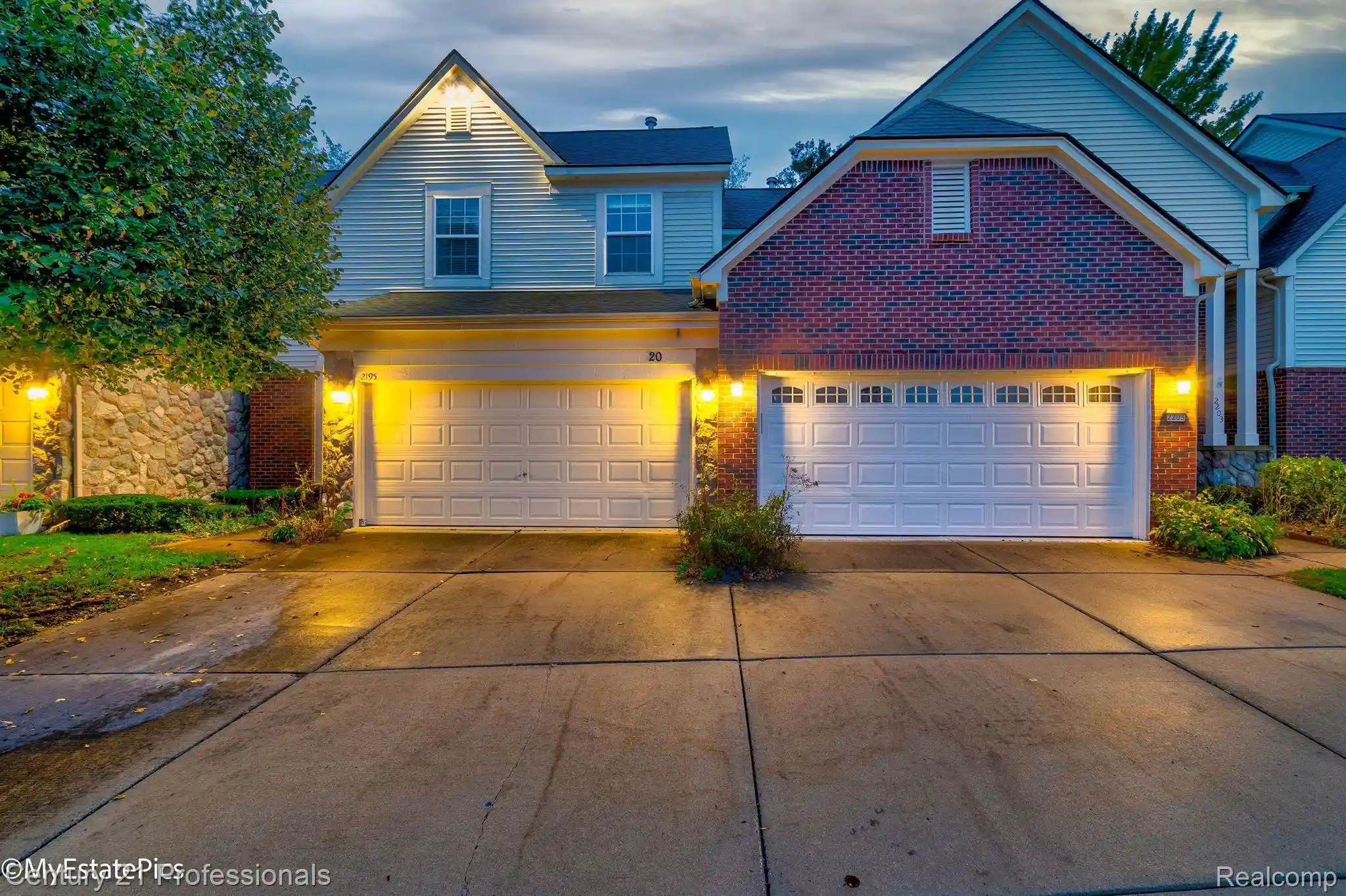 Listing Photo 1 - Condo for sale in 2195 Preserve Cir E located at 2195 Preserve Cir E, Wayne, MI 48188 - Unit #97