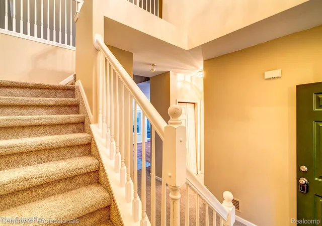 Listing Photo 5 - Condo for sale in building located at 2195 Preserve Cir E, Wayne, MI 48188 - Unit #97