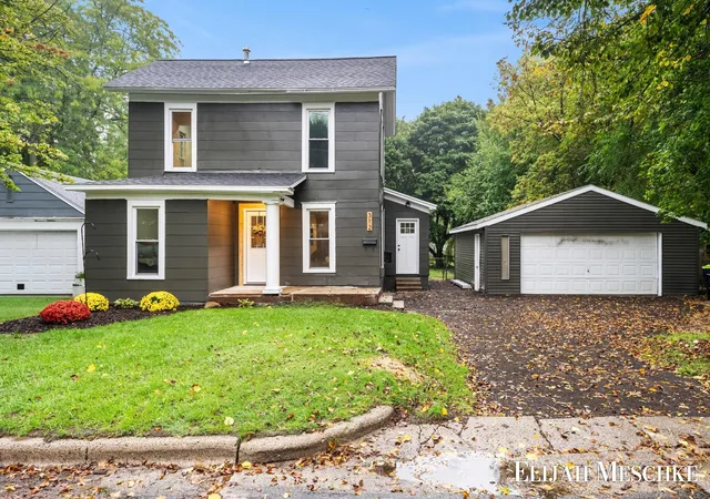 Photo 3 of Single family home for sale at 312 N Smith St, Greenville, MI 48838 | MLS# 65026052535 | Listing updated on 2026-10-07