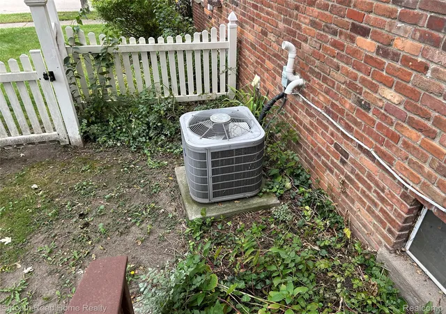 Photo 3 of Single family home for sale at 4173 Williams St, Dearborn Heights, MI 48125 | MLS# 20261079831 | Listing updated on 2026-10-05