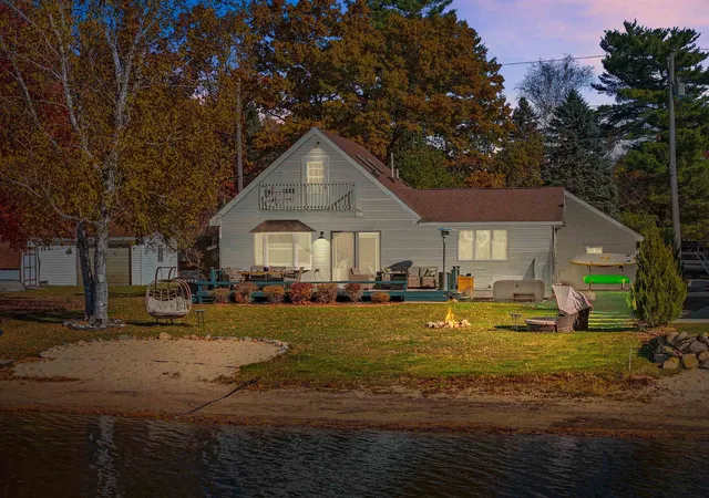 Photo 2 of Single family home for sale at 6789 W Redman Dr, Lake City, MI 49651 | MLS# 78080074149 | Listing updated on 2026-10-14