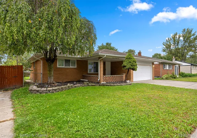Photo 1 of Single family home for sale at 11276 Pardee Rd, Taylor, MI 48180 | MLS# 20261079839 | Listing updated on 2026-10-11