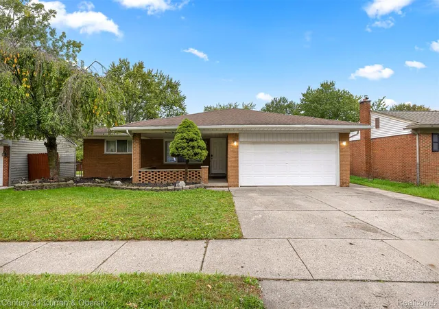 Photo 2 of Single family home for sale at 11276 Pardee Rd, Taylor, MI 48180 | MLS# 20261079839 | Listing updated on 2026-10-11