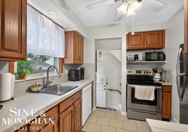 Photo 3 of Single family home for sale at 22522 Harper Lake Ave St, Saint Clair Shores, MI 48080 | MLS# 58050223682 | Listing updated on 2026-10-19