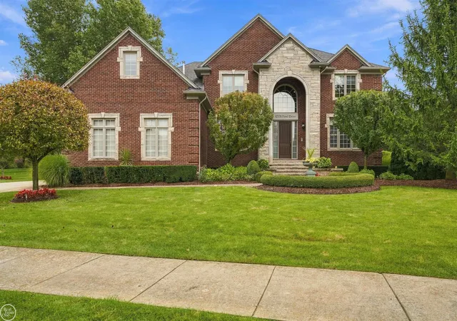 Photo 2 of Mansion for sale at 62578 Pond Dr, Washington, MI 48094 | MLS# 58050223683 | Listing updated on 2026-10-20