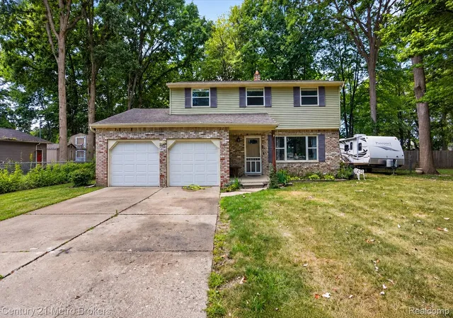 Photo 2 of Single family home for sale at 3047 Courtesy Dr, Flint, MI 48506 | MLS# 20261079854 | Listing updated on 2026-10-07