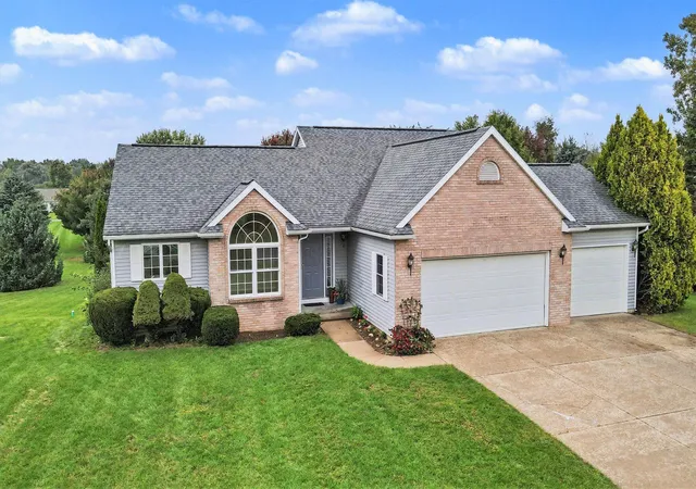 Photo 1 of Single family home for sale at 4132 Stoney Hl Dr, Kalamazoo, MI 49009 | MLS# 66026052567 | Listing updated on 2026-10-18