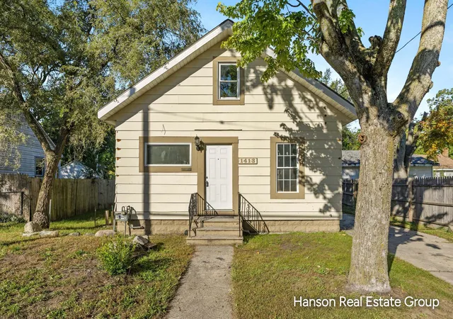 Photo 1 of Single family home for sale at 1413 Kingsley St, Muskegon, MI 49442 | MLS# 65026052569 | Listing updated on 2026-10-21