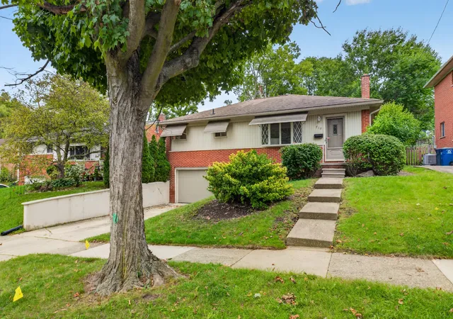 Photo 1 of Single family home for sale at 717 Madison Pl, Ann Arbor, MI 48103 | MLS# 81026052575 | Listing updated on 2026-10-15