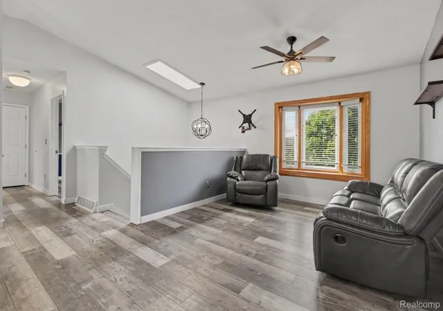 Photo 3 of Single family home for sale at 5335 Barbara Ave, Trenton, MI 48183 | MLS# 20261079886 | Listing updated on 2026-10-11