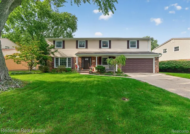 Photo 1 of Single family home for sale at 35484 Bennett St, Livonia, MI 48152 | MLS# 20261079891 | Listing updated on 2026-10-26