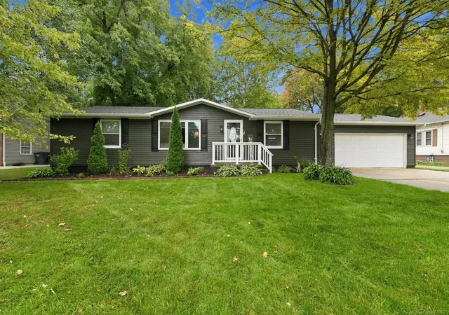 Photo 1 of Sale Pending at 39380 Townhall St, Harrison Township, MI 48045 | MLS# 58050223708 | Listing updated on 2026-10-16
