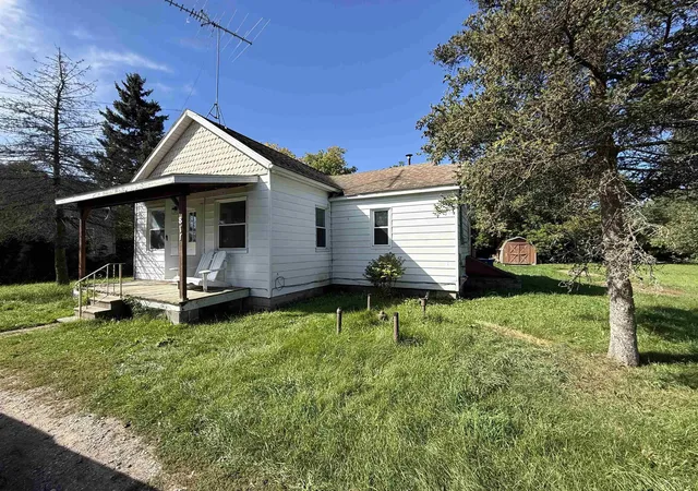 Photo 1 of Sale Pending at 811 N Melita Rd, Sterling, MI 48659 | MLS# 61050223720 | Listing updated on 2026-10-17