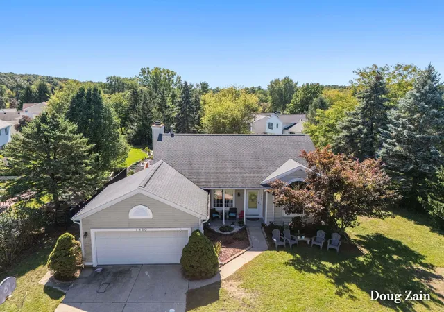 Photo 1 of Single family home for sale at 1860 Sandrel Dr Ne, Grand Rapids, MI 49505 | MLS# 65026052651 | Listing updated on 2026-10-13