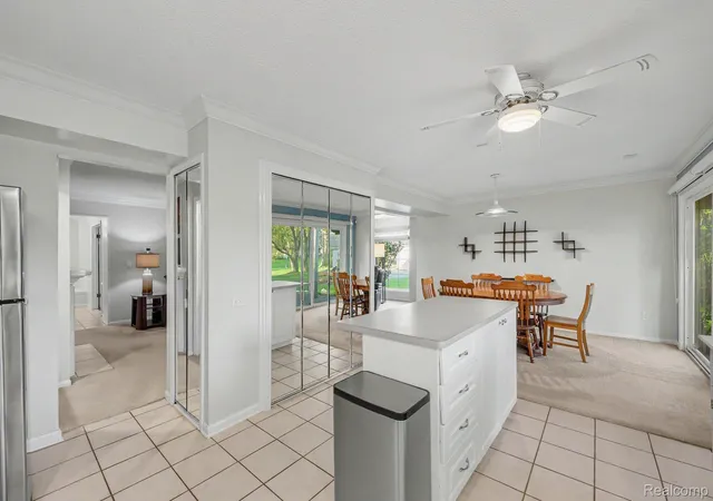 Listing Photo 4 - Condo for sale in building located at 2668 Williamsburg Cir, Auburn Hills, MI 48326