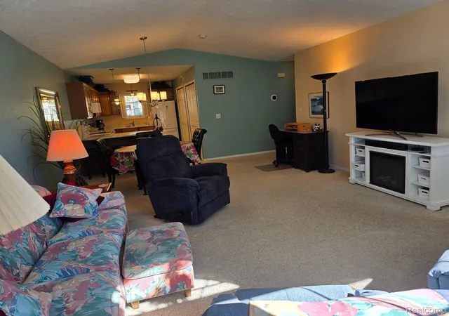 Listing Photo 5 - Condo for sale in building located at 1502 Carriage Dr, Tecumseh, MI 49286