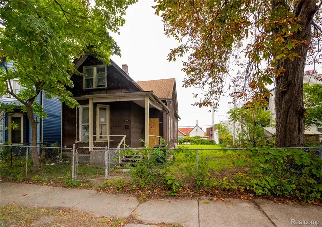 Photo 2 of Single family home for sale at 2214 Wabash St, Detroit, MI 48216 | MLS# 20261079965 | Listing updated on 2026-10-06