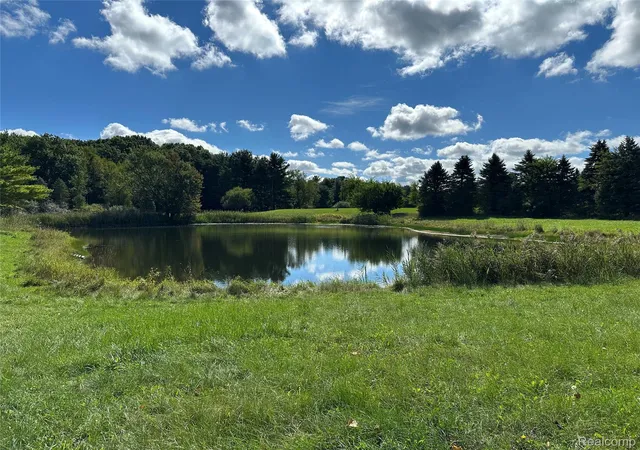 Photo 2 of Single family home for sale at 1376 Cedar Dr, Imlay City, MI 48444 | MLS# 20261079970 | Listing updated on 2026-10-05
