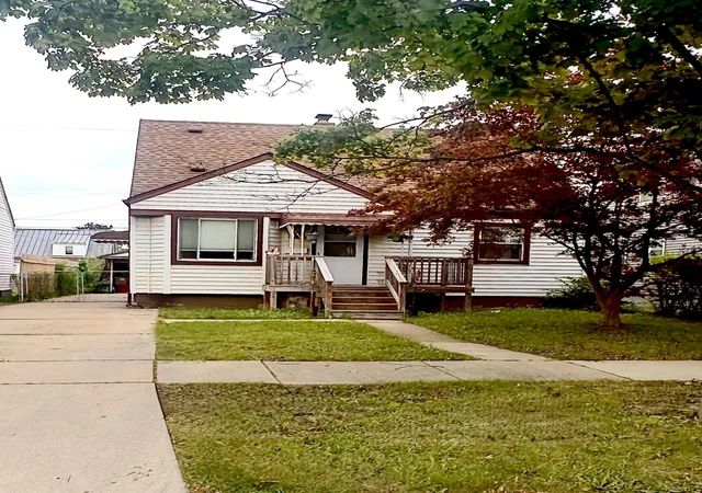 Photo 1 of Single family home for sale at 812 Cleveland Ave, Lincoln Park, MI 48146 | MLS# 81026052687 | Listing updated on 2026-10-10