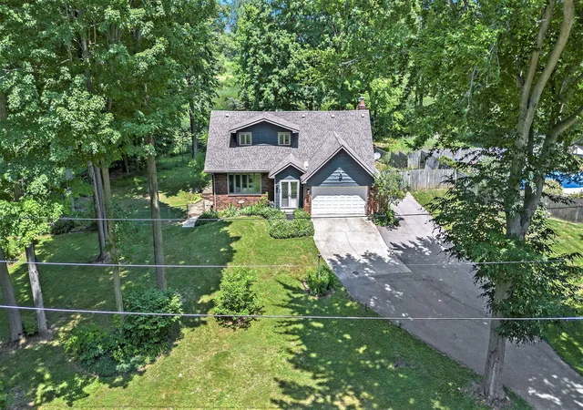 Photo 3 of Single family home for sale at 2569 Ridgewood Trl, Berrien Springs, MI 49103 | MLS# 69026052702 | Listing updated on 2026-10-07