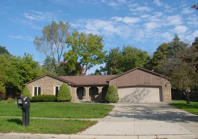 Photo 1 of Single family home for sale at 35238 Vargo St, Livonia, MI 48152 | MLS# 20261080002 | Listing updated on 2026-10-13