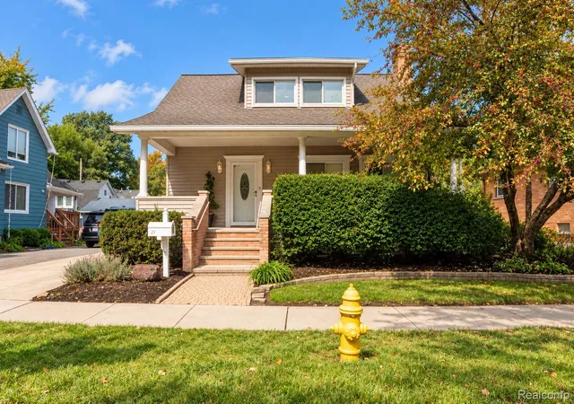 Photo 1 of Single family home for sale at 21 5th Street, Mount Clemens, MI 48043 | MLS# 20261080006 | Listing updated on 2026-10-04