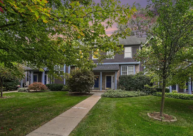 Photo 3 of Condo for sale at 256 Lyn Anne Ct, Ann Arbor, MI 48103 | MLS# 81026052718 | Listing updated on 2026-10-13