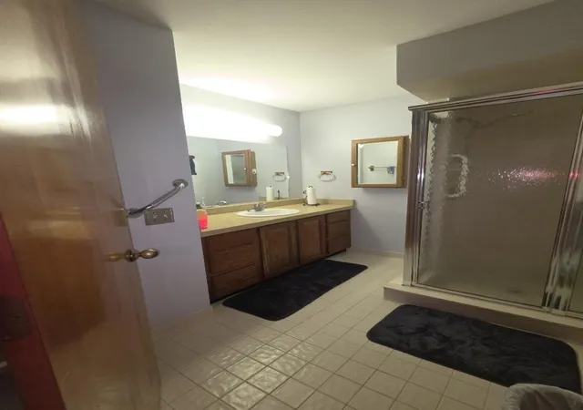 Listing Photo 4 - Condo for sale in building located at 35355 Blue Spruce Dr, Farmington, MI 48335