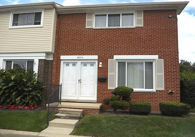 Photo 1 of Condo for sale at 8274 Farnum Cir, Warren, MI 48093 | MLS# 58050223762 | Listing updated on 2026-10-05