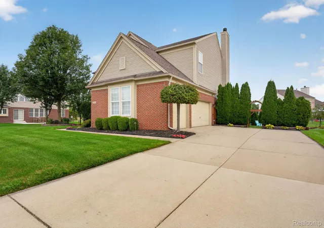 Photo 3 of Single family home for sale at 24686 Fairlawn Dr, Flat Rock, MI 48134 | MLS# 20261080034 | Listing updated on 2026-10-10