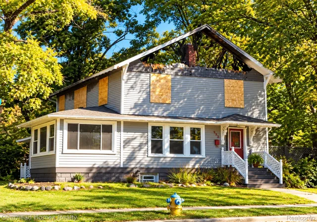 Photo 4 of Single family home for sale at 938 W Oregon St, Lapeer, MI 48446 | MLS# 20261080036 | Listing updated on 2026-10-06