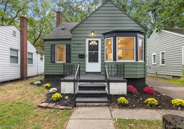 Photo 3 of Single family home for sale at 235 Flowerdale St, Ferndale, MI 48220 | MLS# 20261080038 | Listing updated on 2026-10-04
