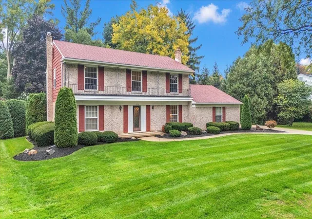 Photo 3 of Single family home for sale at 2710 Timberwyck Trl Dr, Troy, MI 48098 | MLS# 58050223769 | Listing updated on 2026-10-05