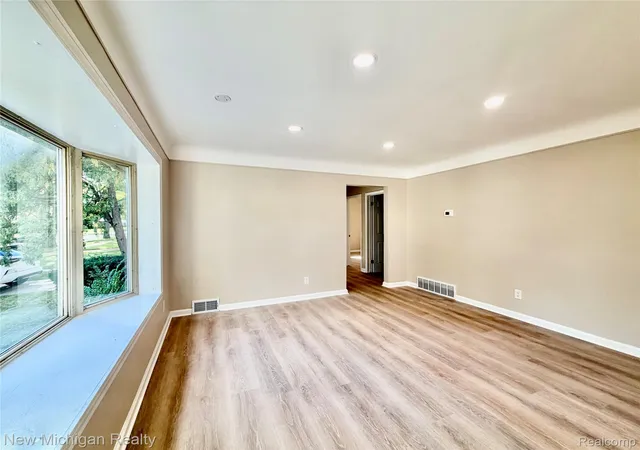 Photo 2 of Single family home for sale at 22111 Gardner St, Oak Park, MI 48237 | MLS# 20261080048 | Listing updated on 2026-10-09