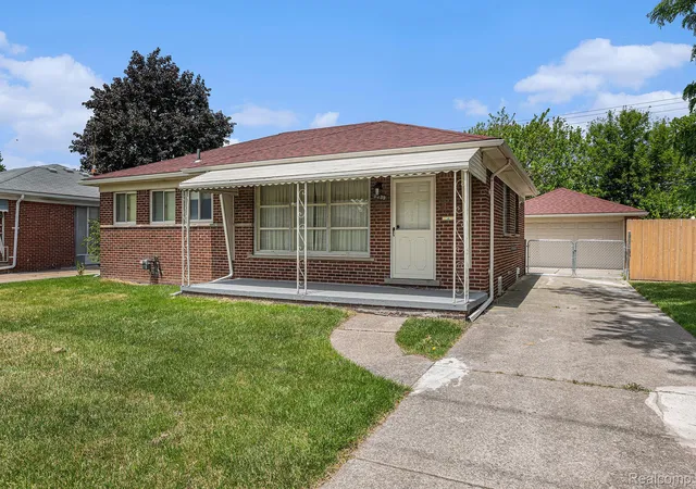 Photo 3 of Single family home for sale at 5239 E 13 Mile Rd, Warren, MI 48092 | MLS# 20261080053 | Listing updated on 2026-10-04