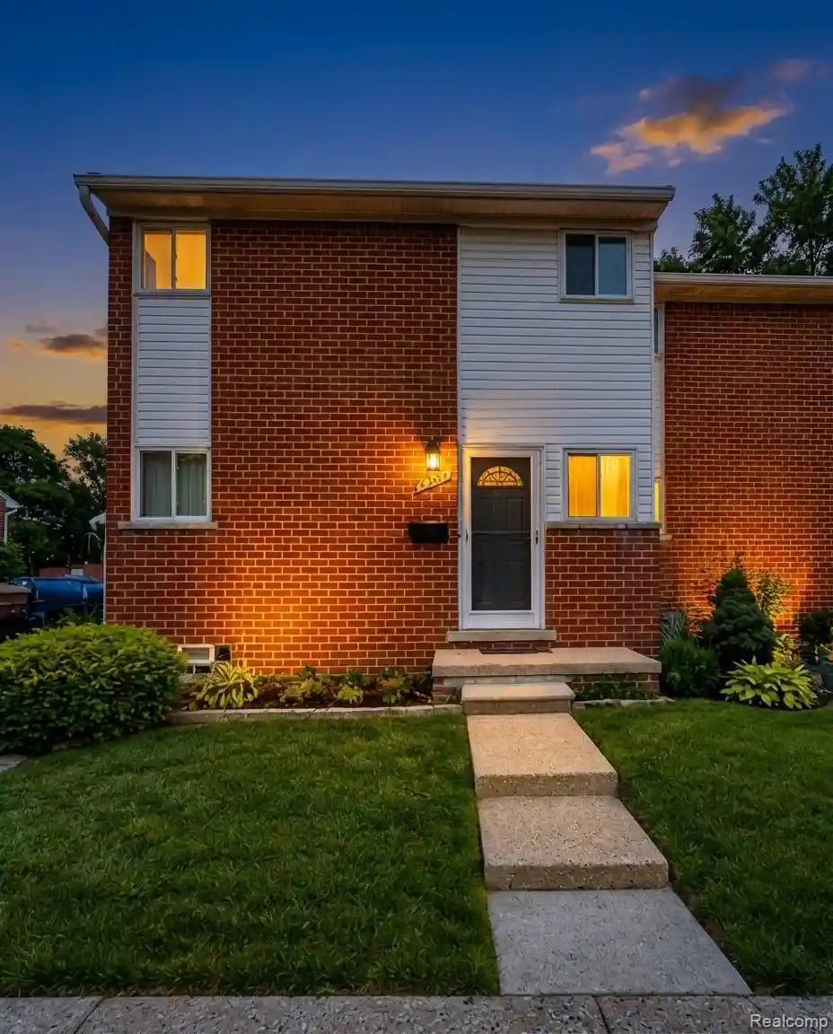 Listing Photo 1 - Condo for sale in 8665 Sterling located at 8665 Sterling, Center Line, MI 48015 - Unit 8665 Sterling