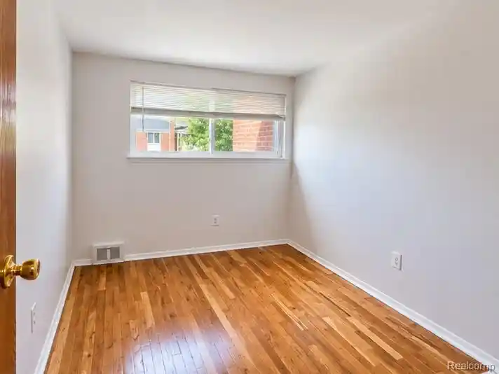 Listing Photo 26 - Condo for sale in 8665 Sterling located at 8665 Sterling, Center Line, MI 48015 - Unit 8665 Sterling