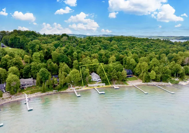 Photo 59 of Single family home for sale at 705 S Nanagosa Trl, Suttons Bay, MI 49682 | MLS# 78080074199 | Listing updated on 2026-10-17