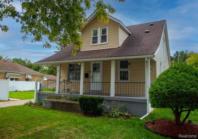 Photo 2 of Single family home for sale at 8070 Dale, Center Line, MI 48015 | MLS# 20261080066 | Listing updated on 2026-10-04